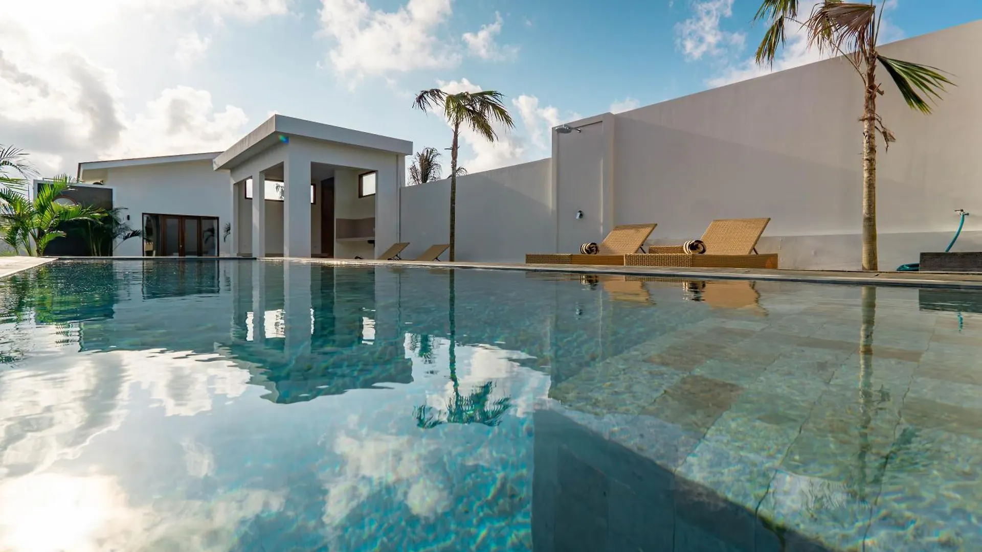 Theodosia Villa By Bali Cabin Nusa Dua
